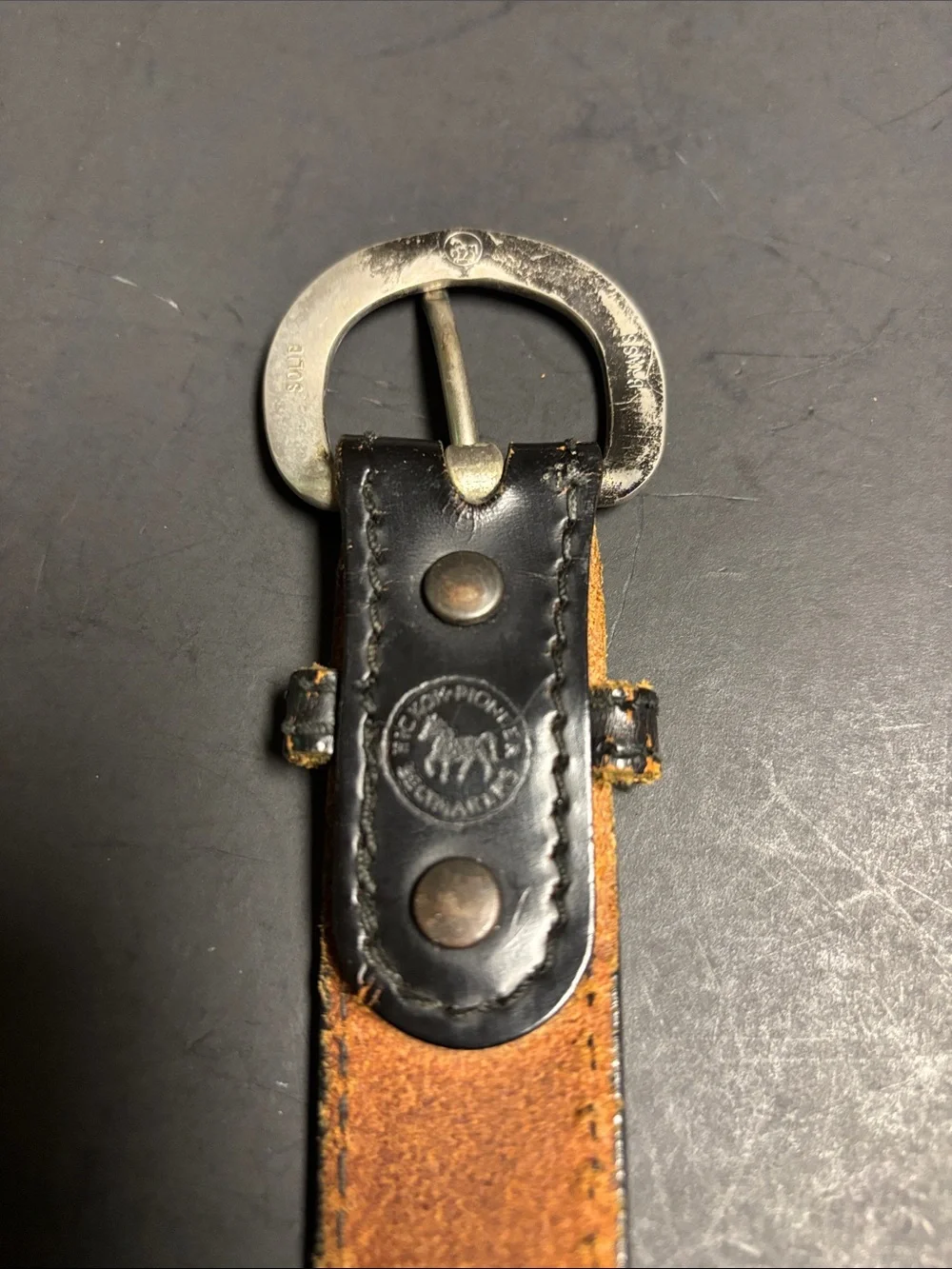 Vintage Men's Black Leather Casual Belt with Rounded Metal Buckle